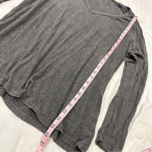 Brandy Melville Women's Dark Gray V-Neck Long Sleeve Tees Top One Size - Picture 8 of 10